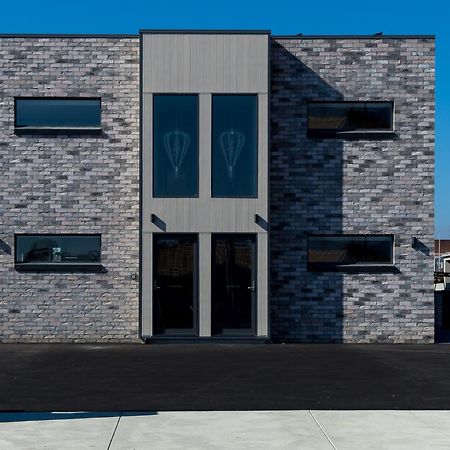 Ulverstone Waterfront Apartments Экстерьер фото